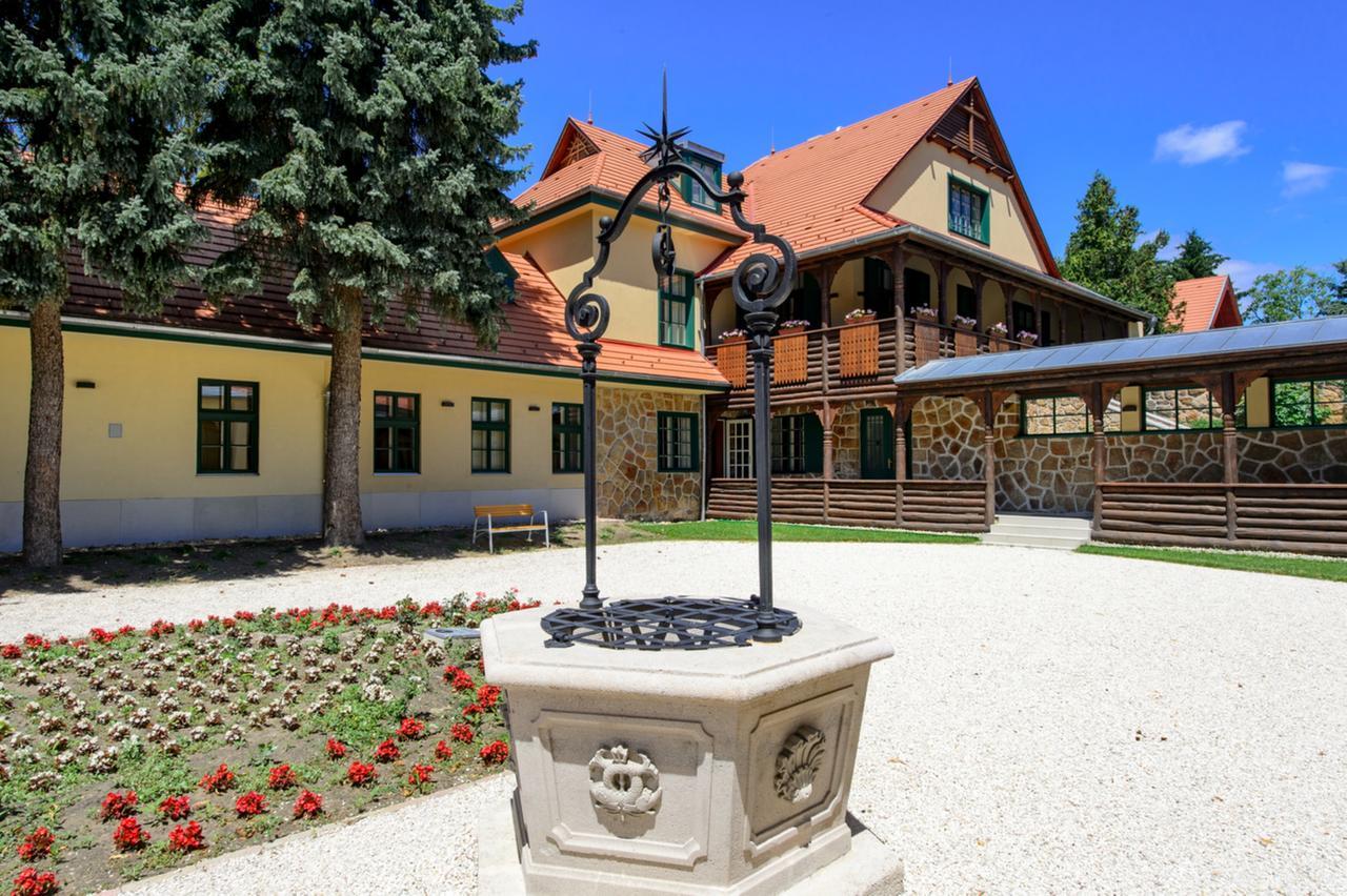 Klebelsberg Kastély Szálloda